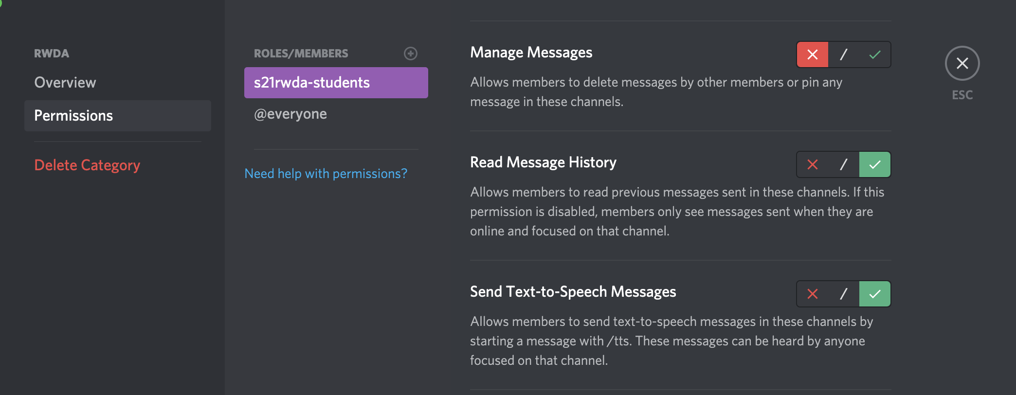 How do college students use Discord?